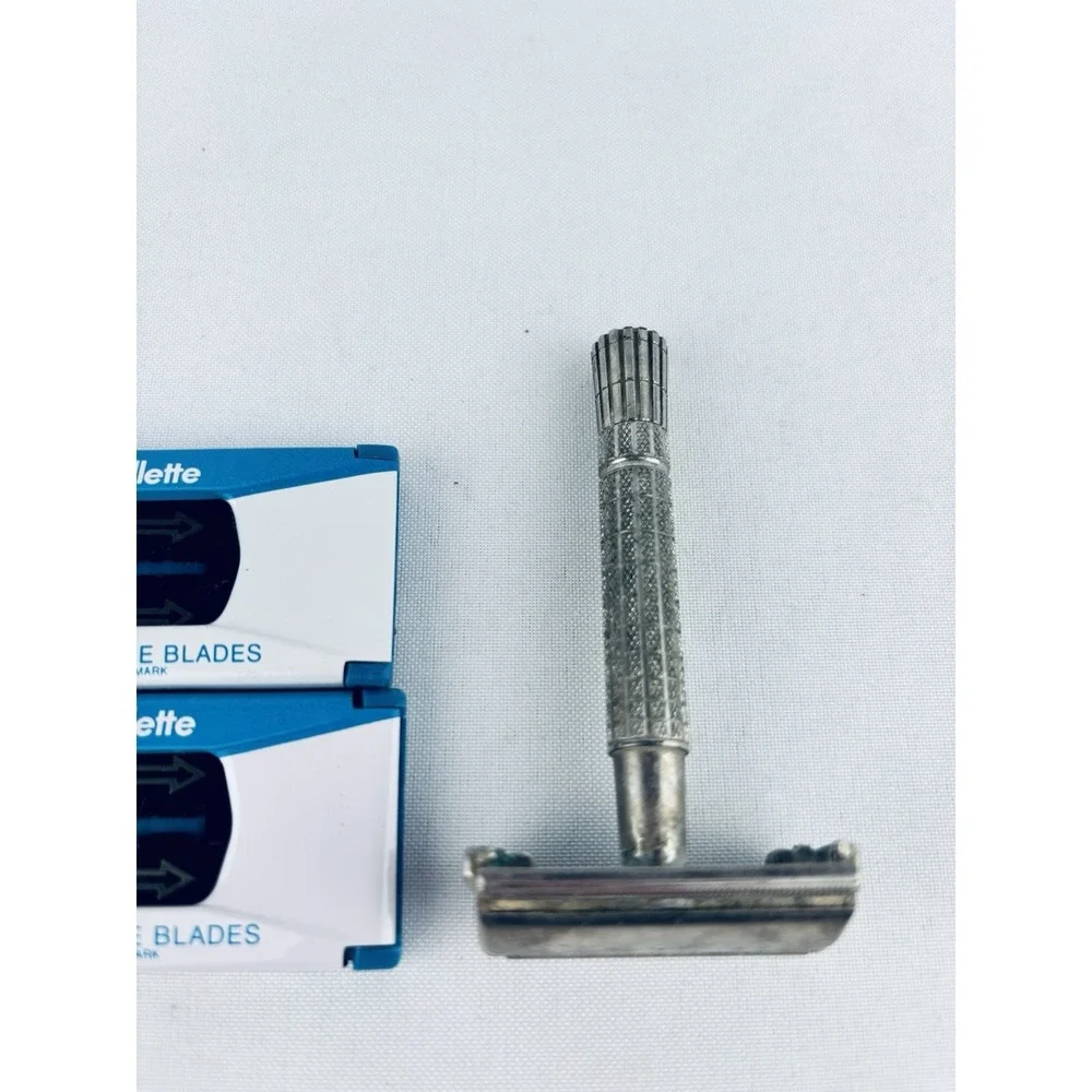 Vintage Gillette Super Speed Early 1947 Safety Razor & Super Blue‎ Blades